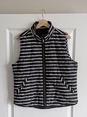 Gap Lightweight Puffer Vest - Size L
